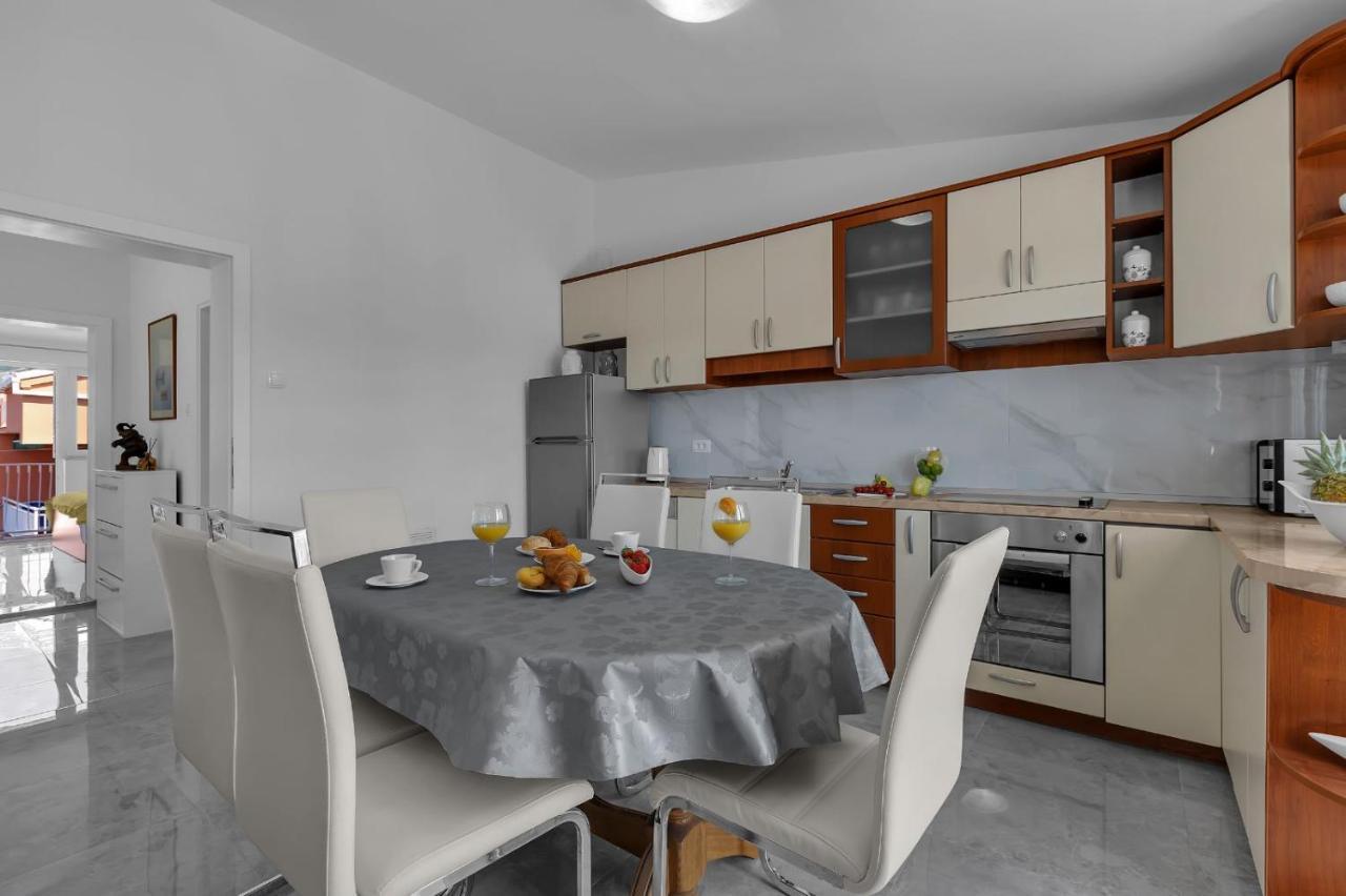 Ana Apartment Makarska Buitenkant foto